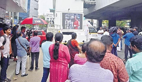 People watching the BBC documentary India: The Modi question, screened by DYFI workers at Kaloor on Tuesday | A Sanesh