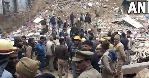 Six houses collapsed in Uttar Pradesh's Agra this morning due to excavation work in a nearby inn (Photo | ANI)