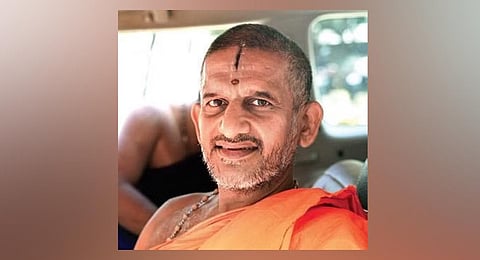 Pejawar Mutt seer Sri Vishwaprasanna Theertha in Bengaluru on Wednesday | Nagaraja Gadekal