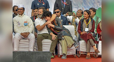 Congress leaders Rahul and Priyanka Gandhi in Uttar Pradesh on Jan 3, 2022.