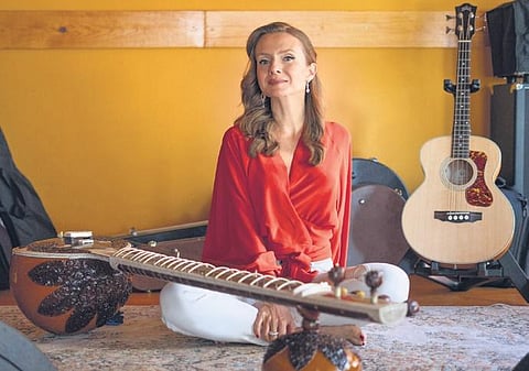 Portuguese-German singer, songwriter and sitarist Sofia Hoffmann