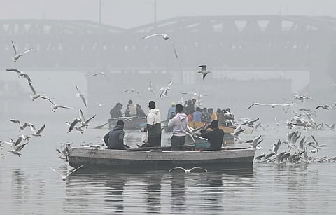 Delhi recorded a cold wave for the second consecutive day on Friday, with the minimum temperature at Ayanagar in southwest Delhi plunging to a numbing 1.8 degrees Celsius. (Photo | Shekhar Yadav, EPS)