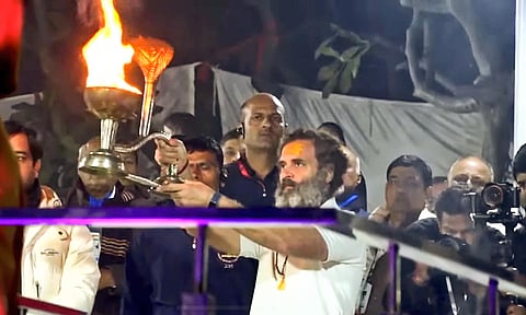 Congress leader Rahul Gandhi participates in the Brahmasarovar Aarti during the Bharat Jodo Yatra (Photo | PTI)