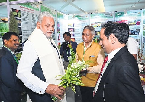 Union Minister Parshottam Rupala interacting with scientists after inaugurating the Agricultural Science Congress and Expo at Hotel Le Meridian in Kochi on Tuesday | Express