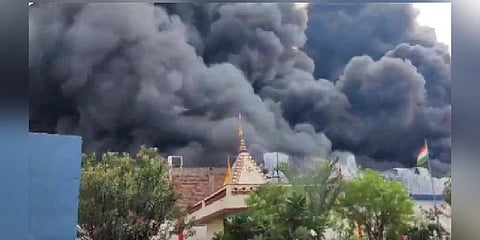 Massive fire at edible oil godown in Howrah, 15 engines working to douse it 