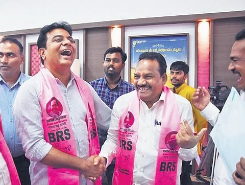 BRS working president KT Rama Rao shares a light moment  with other leaders in Hyderabad | Sri Loganathan Velmurugan