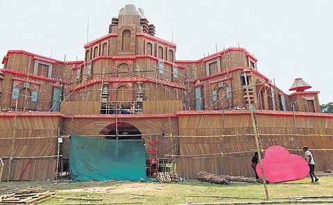 The Durga Puja pandal in the making at Baramunda. (Photo | Shamim Qureshy)