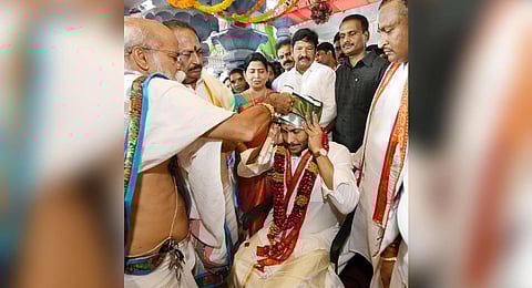 CM Jagan was given a traditional welcome with poornakumbham on the arrival by the priests.