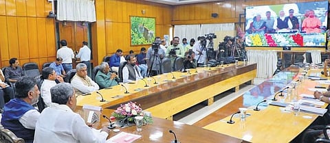 CM Siddaramaiah witnesses the virtual inauguration of Namma Metro line from  KR Pura to Challaghatta by PM Narendra Modi, at ‘Krishna’, in Bengaluru on Friday