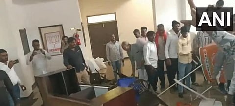 BJP workers protested against a ticket being given to BJP leader Deepti Kiran Maheshwari from Rajsamand for the Rajasthan Assembly Elections. (ANI videograb)