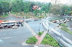 While a significant portion of the roads had been tendered successfully, the only pending stretch was the Althara to Attakulangara segment, spanning Vazhuthacaud and Thycaud. 