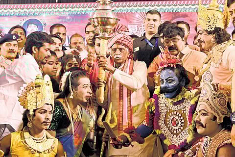 Haryana Governor Bandaru Dattatreya poses with other artists during the the Alai-Balai event on Wednesday | Vinay Madapu