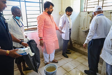 Shiv Sena MP Hemant Patil asked Nanded government hospital's acting dean to clean toilets on Tuesday. | PTI