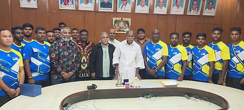 Team with Pondi CM during their trip / Special Arrangement