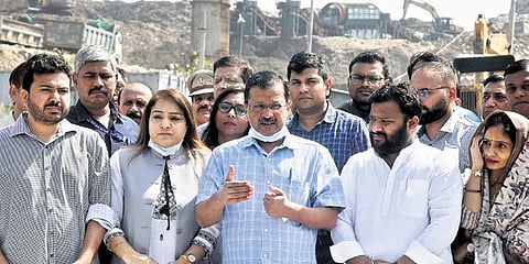 CM Arvind Kejriwal and Mayor Shelly Oberoi at Ghazipur on Friday. (Photo | Parveen Negi)