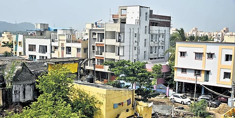 The residents are forced to wait for water that drips from a few public taps once every three days, or pay hefty amounts and buy water from private suppliers. (Photo | Ashwin Prasath, EPS)