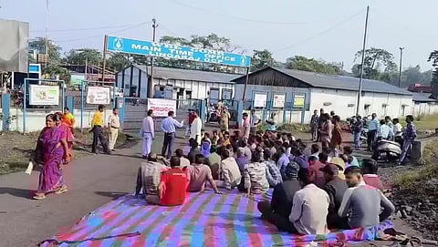 Protesters staging dharna in front of Lingaraj coal mine on Saturday. (Photo | Express)