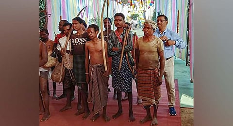 Voters arrive to cast their votes for the 2nd phase of Chhattisgarh Assembly elections, at a polling station in Dhamtari district. (Photo | PTI)
