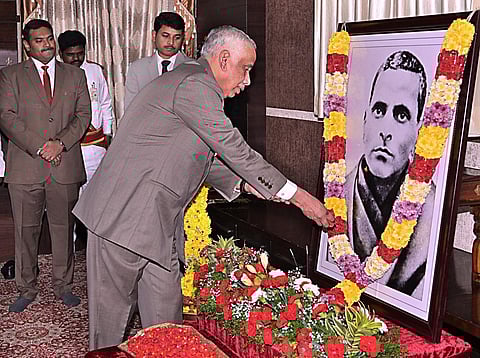Governor S Abdul Nazeer pay tributes to Potti Sriramulu to mark the State Formation Day on Wednesday. (Photo | Express)