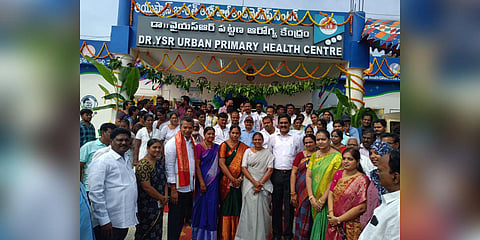 xSpecial Chief Secretary (Health) MT Krishna Babu and Mylavaram MLA Vasanta Venkata Krishna Prasad inaugurating Dr YSR Urban Primary Health Centre in Kondapalle Municipality.