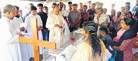 The funeral service of Albin being held at his house at Kottappalla in Palakkad. (Photo | Express)