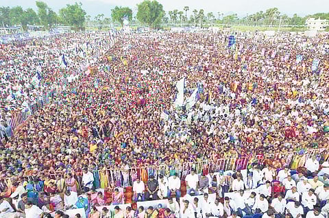 A huge number of people attended Samajika Sadhikara Bus Yatra at Madugula in Anakapalle district on Thursday I Express