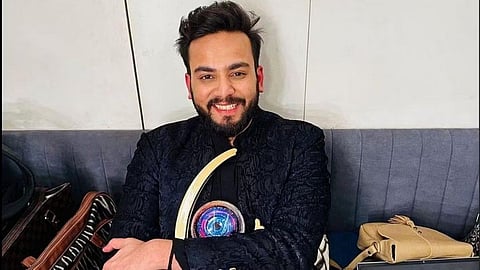 YouTuber Elvish Yadav with his Bigg Boss trophy (File Photo | Instagram)