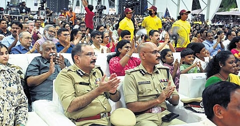 DGP Shaik Darvesh Saheb and Thiruvananthapuram City Police Commissioner C Nagaraju during the valedictory function of Keraleeyam. (Photo | Vincent Pulickal, EPS)