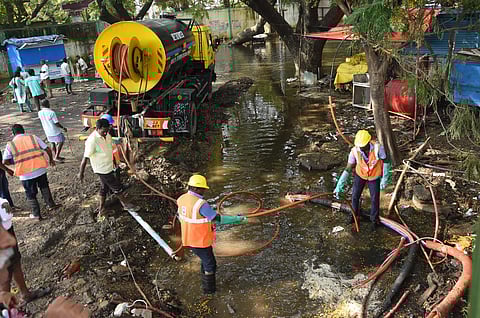 Workers on duty in Taramani on Saturday | Ashwin Prasath