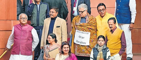 Suspended TMC MP Derek O’Brien and others outside the Parliament House | PTI
