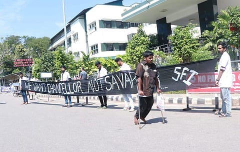SFI activists protesting against Governor Arif Mohammad Khan who came at Government Dantal College in  Thiruvananthapuram on Tuesday. (Photo | BP Deepu, EPS)