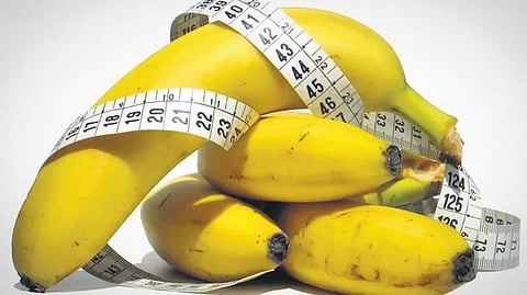 Rich in fibre and nutrients, banana offers a healthy morning boost, contributing to prolonged feelings of fullness, and potentially curbing excessive food consumption.