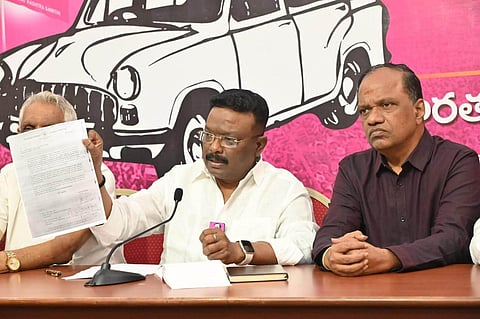 The spokesperson of BRS party Dasoju Sravan expressed confidence in the media conference held at Telangana Bhavan that BRS party will form the government.. (Photo | Express)