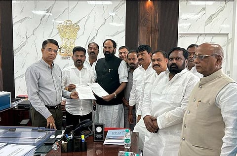TPCC President A Revanth reddy along with secior congress leaders complaining against caretaker governments decisions to Election Commission of India. (Photo | Express)