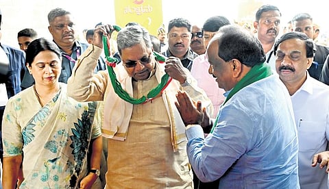 CM Siddaramaiah reaches Suvarna Vidhana Soudha on Day 1 of the 10-day winter session in Belagavi on Monday  | Nagaraja Gadekal