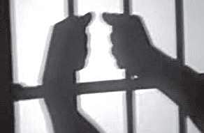 Maoist couple carrying bounty arrested by Maharashtra police in Hyderabad