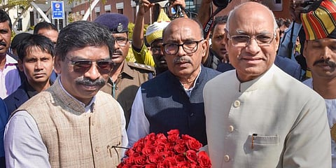 Jharkhand Governor Ramesh Bais and Chief Minister Hemant Soren. (Photo | PTI)