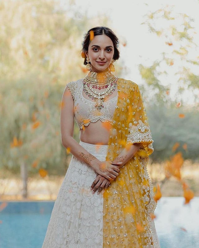 Kiara Advani strikes a pose at her Haldi day function. (Photo | Lekha Gupta Instagram)