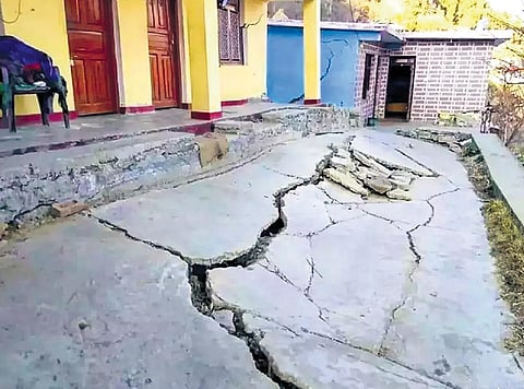 After conducting a survey, a team of four experts from Shri Dev Suman Uttarakhand University has found new cracks in many areas. (Photo | PTI)