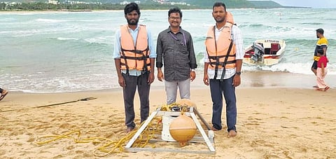 Directional Wave and Tide Recorder for measuring the waves and tides I express