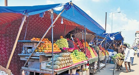 Dharmapuri street vendors seek protection as civic officials crack down on squatters