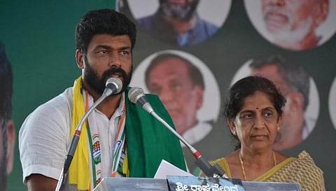 Karnataka Rajya Raitha Sangha leader Darshan Puttannaiah