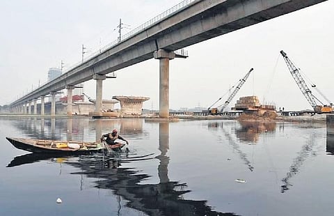 Silt in sewer lines hurdle in Yamuna river cleaning: Officials inform Delhi L-G