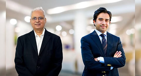 DLF CEO Ashok Tyagi and group executive director Aakash Ohri. (Photo | www.dlf.in)