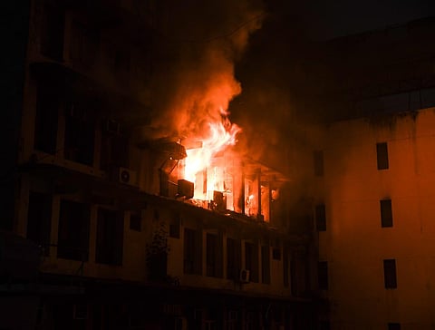 A major fire engulfed a popular shopping mall and complex in Secunderabad. (Photo | Vinay Madapu)