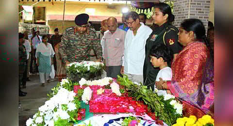 Chief of the Army Staff General Manoj Pande pays homage to Lt Colonel VVB Reddy at his residence at Malkajgiri in Hyderabad on Saturday 