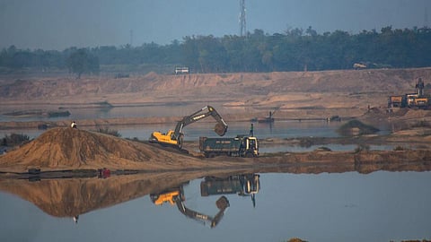 India's mining and quarrying suffered a decline of -0.7 percent, as against last year’s 2.7 percent growth