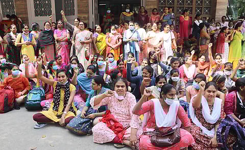 Nurses boycott their duties and stage a protest on NIMS premises demanding replacement of the director in Hyderabad. (Photo | Vinay Madapu)