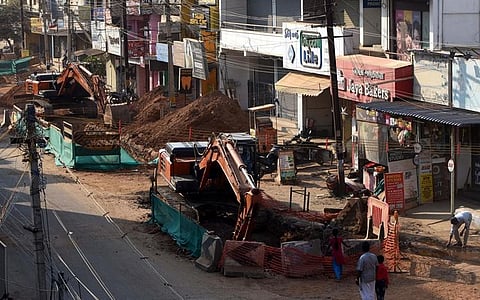 Podanur Road in Coimbatore closed to traffic due to underground drainage works 