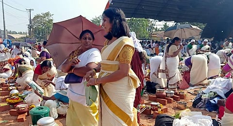 Devotees celebrated the lighting of the pandara aduppu by loud chants and bursting crackers. (Photo | B P Deepu, EPS)